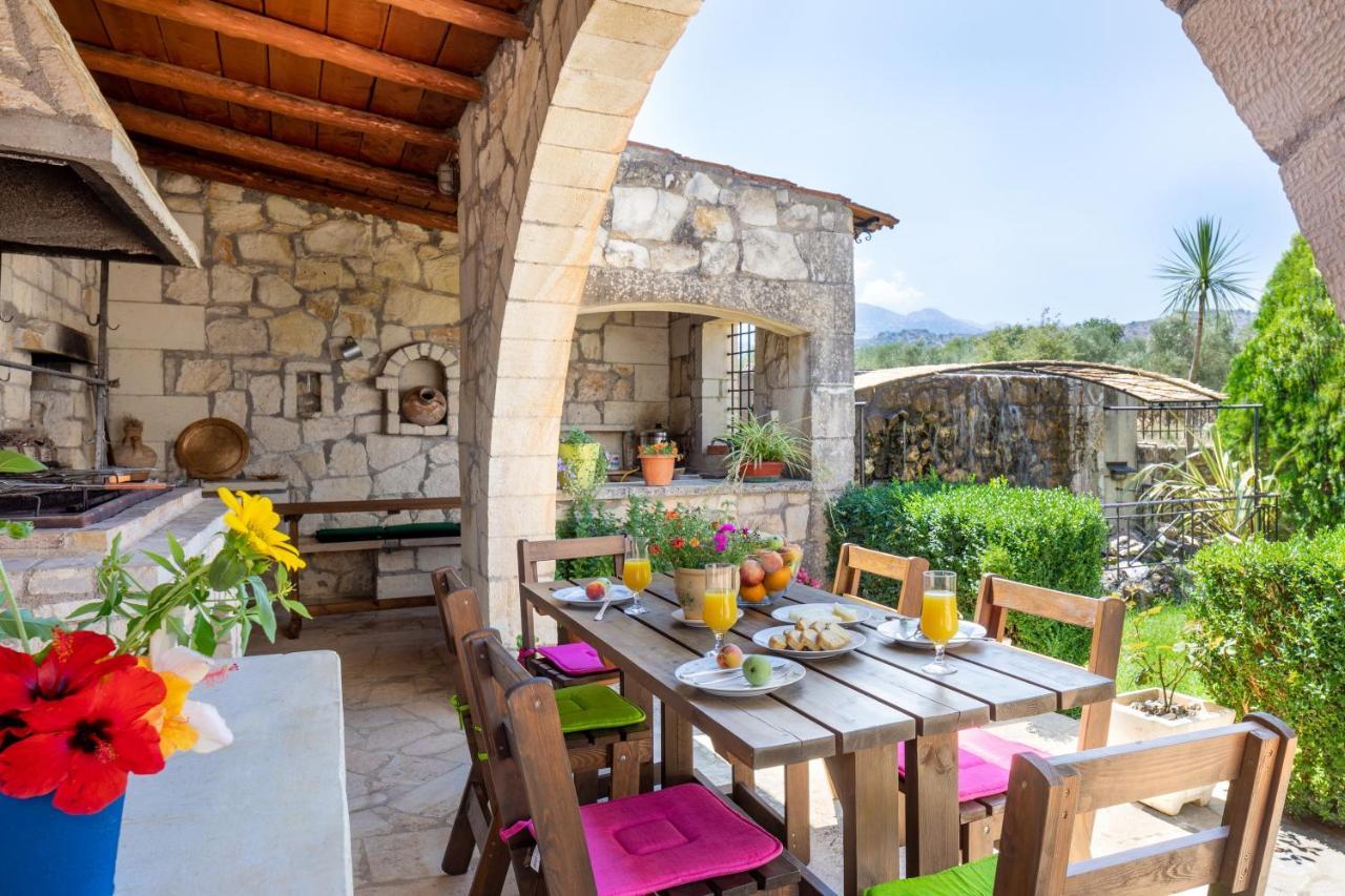 Villa Marianna Vryses Exterior photo