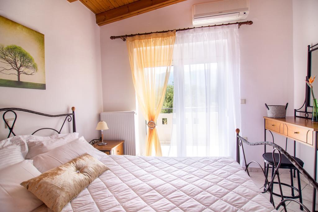 Villa Marianna Vryses Exterior photo